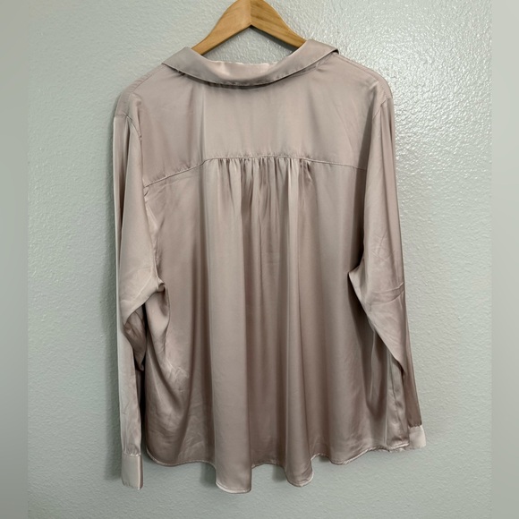 Torrid Madison Crepe De Chine Button-Front Long Sleeve Shirt - Picture 6 of 9